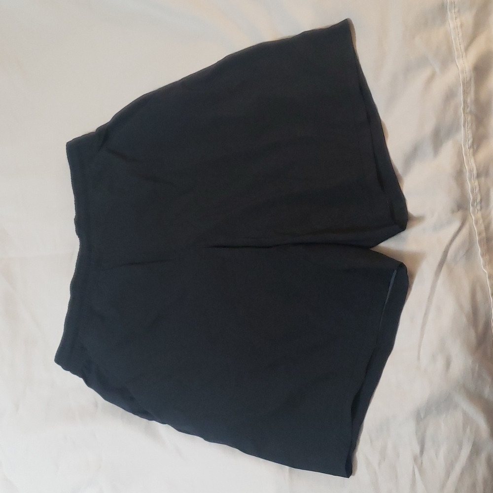 Lululemon Pacebreaker shorts, 9"